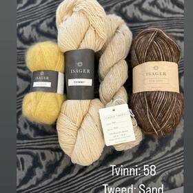 Flere farve forslag til #robiniasweater 
Man kan jo også lade bundfarven være den mørke - det giver lige pludselig mange flere muligheder👍 Find alle forslag under højdepunktet Robinia Sweater på min profil👍 #strik #knit #knitting_inspiration #botanicacollection #anneventzel #isageryarn